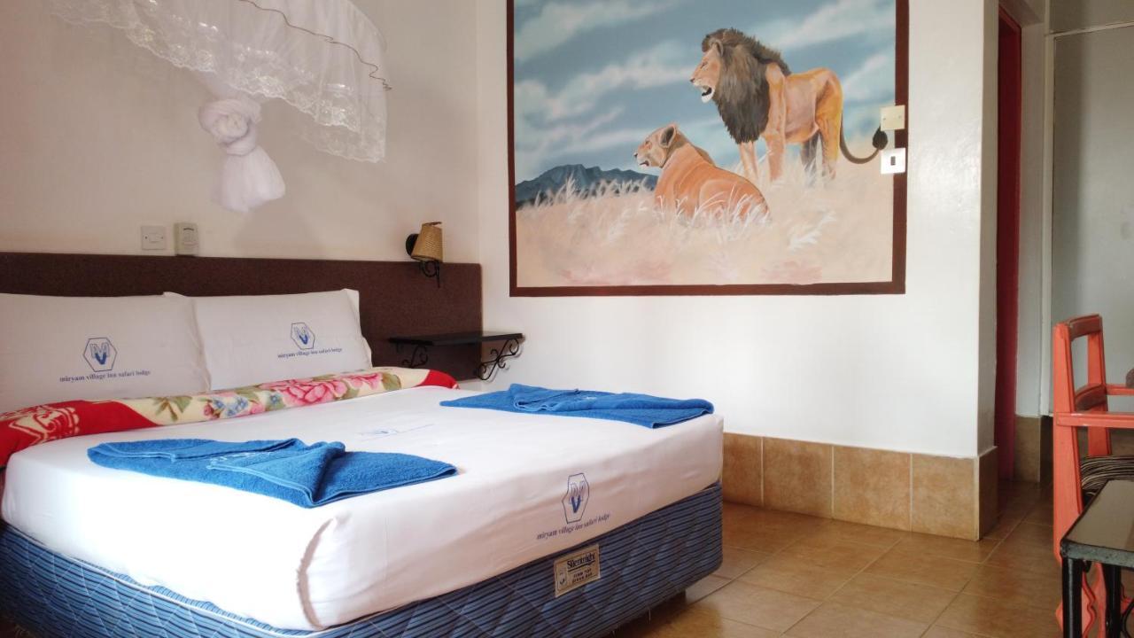 Miryams Village Inn Safari Lodge Sultan Hamud Εξωτερικό φωτογραφία
