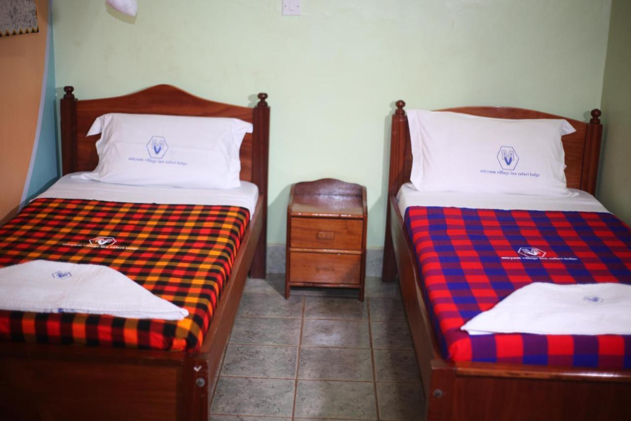 Miryams Village Inn Safari Lodge Sultan Hamud Εξωτερικό φωτογραφία