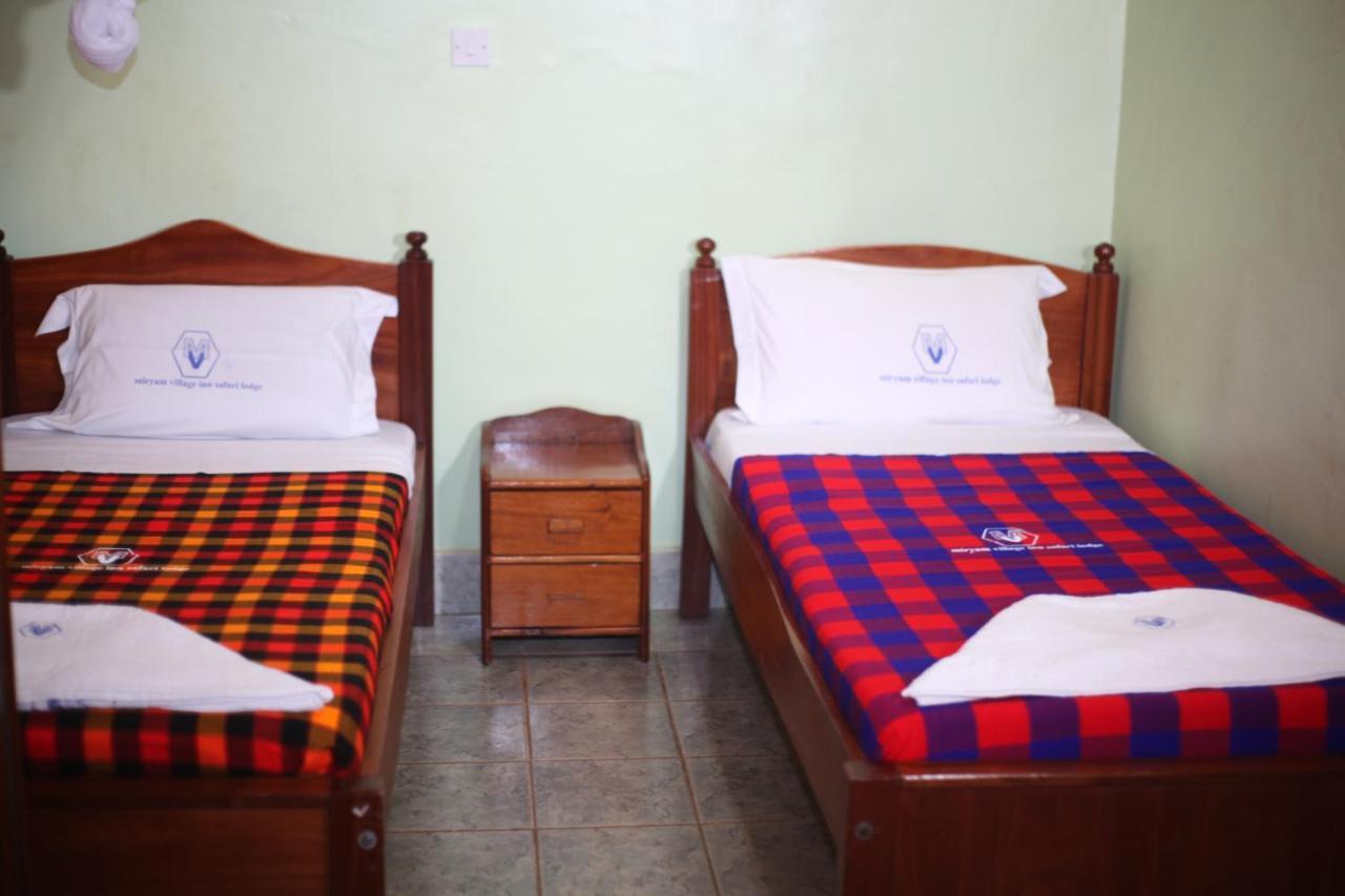 Miryams Village Inn Safari Lodge Sultan Hamud Εξωτερικό φωτογραφία