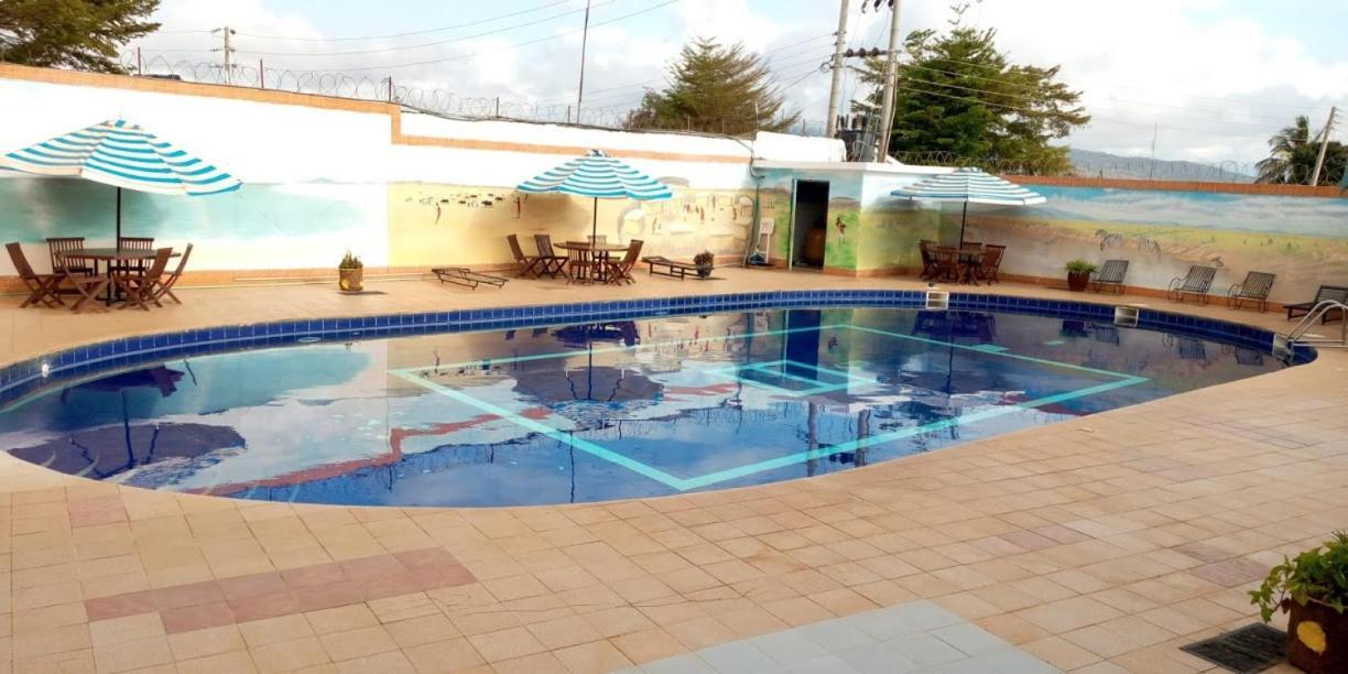 Miryams Village Inn Safari Lodge Sultan Hamud Εξωτερικό φωτογραφία