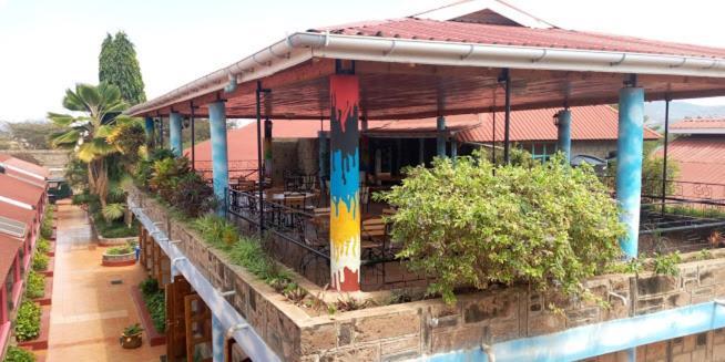 Miryams Village Inn Safari Lodge Sultan Hamud Εξωτερικό φωτογραφία